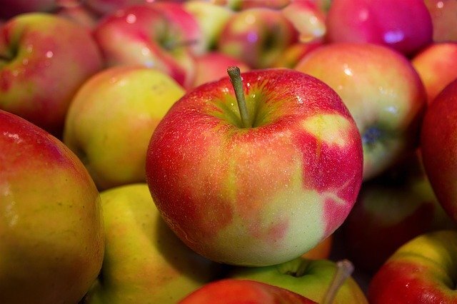 Äpfel Stück Regional